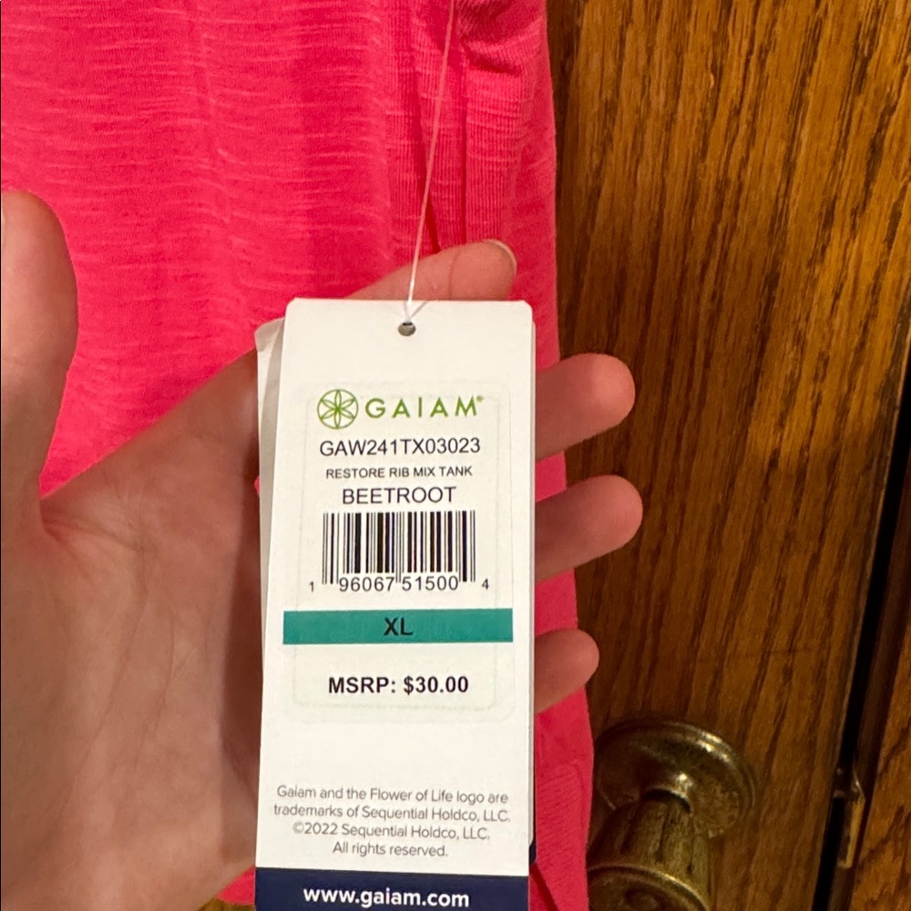 GAIAM Beetroot Rib Mix Tank - Picture 4 of 6